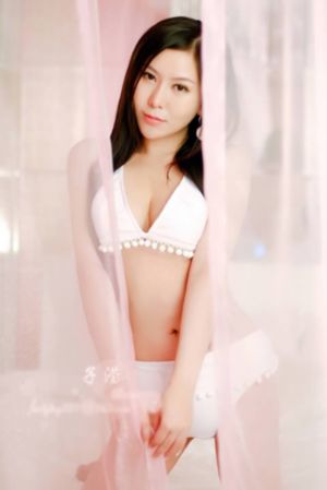 漂亮的女邻居4_HD免费播放